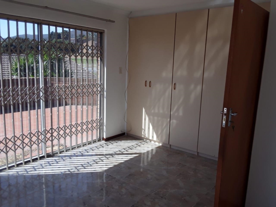 To Let 3 Bedroom Property for Rent in Panorama Western Cape